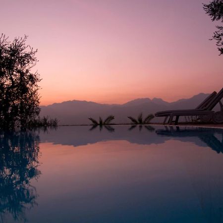 Hotel Bellavista Малчезине Екстериор снимка
